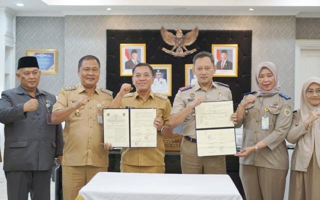 Pemkab Karawang dan BPN Teken MoU Percepatan Pensertipikatan Aset Daerah