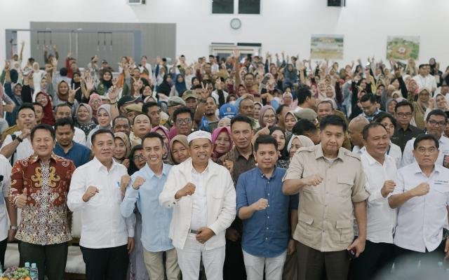 Dorong Ekosistem Perumahan Rakyat, Menteri PKP RI dan Gubernur Jabar Hadiri Sosialisasi di Karawang