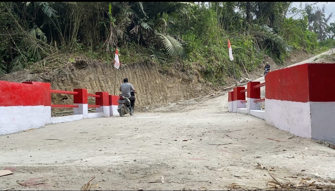 Kodim 0207.Simalugun Rampungkan Jembatan Aramco Di Raya Bosi Akses Warga Kembali Lancar